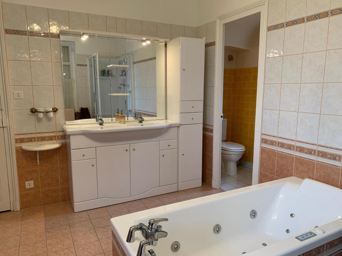 Le Manoir Des Rochers Bouere Kültér fotó